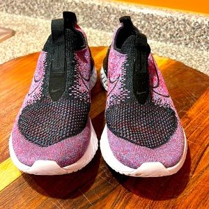 Nike Womens Epic Plantomn React Flynit Mutlicolor! 🌈 Size 8, Barely worn!